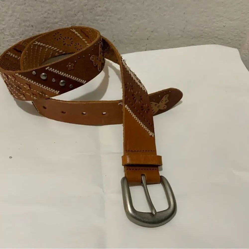 New Fossil Brown Embellished Leather Belt. Size: M